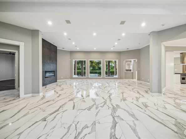 23 Glen Eagles Drive, Sugar Land TX 77479