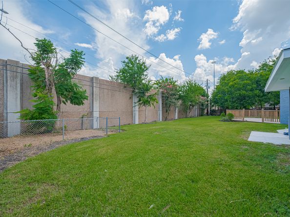 4414 Lemac Drive, Houston TX 77096