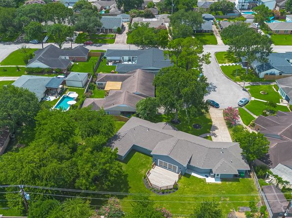 4414 Lemac Drive, Houston TX 77096