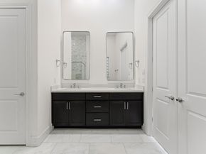 9635 Riddlewood Lane, Houston TX 77025