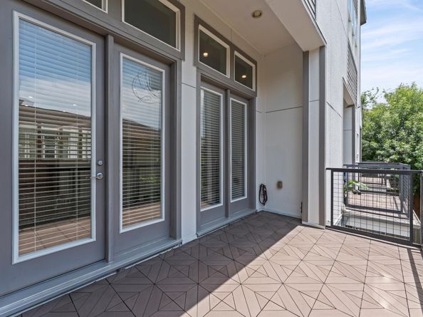 9635 Riddlewood Lane, Houston TX 77025