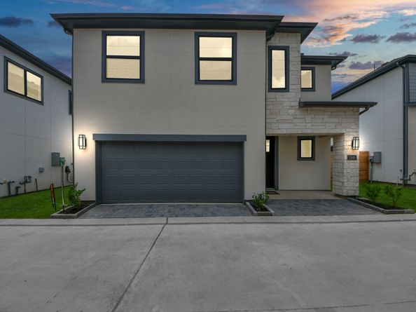 3217 Royal Oaks Hollow Lane, Houston TX 77082