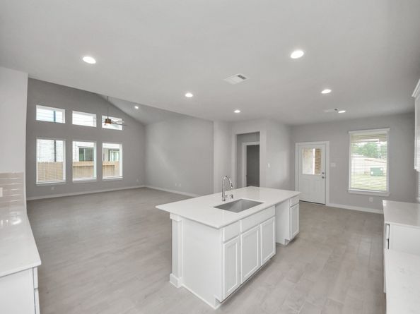12015 Maple Oak Drive, Houston TX 77066