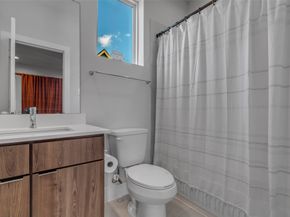 413 N Nagle Street B, Houston TX 77003