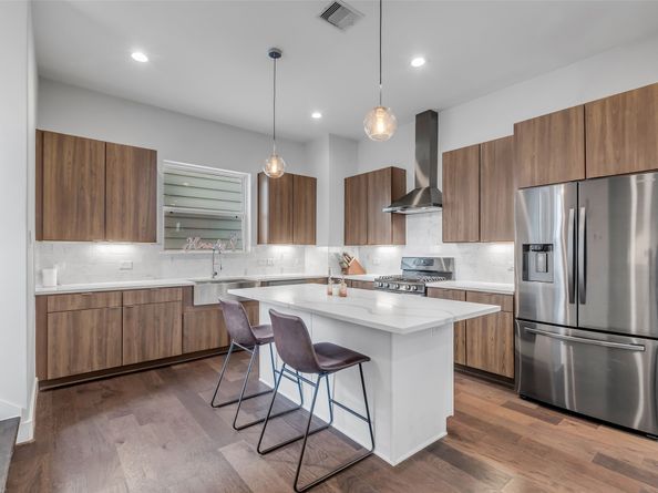 413 N Nagle Street B, Houston TX 77003