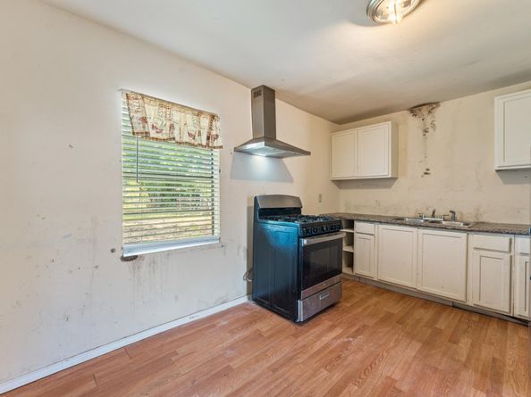 8121 Woodlyn Road, Houston TX 77028