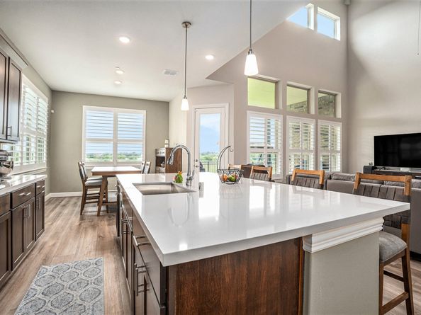 550 Rita Blanca Drive, Webster TX 77598