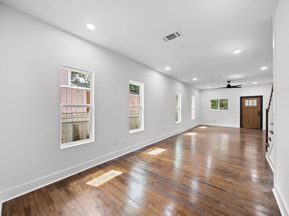 7305 Capitol Street, Houston TX 77011