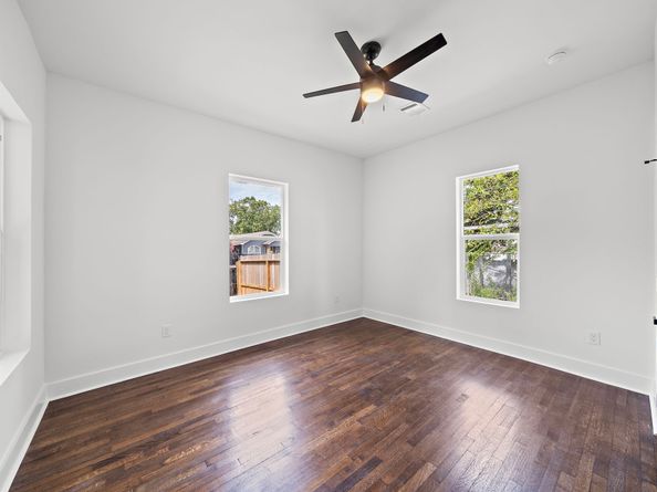 7305 Capitol Street, Houston TX 77011