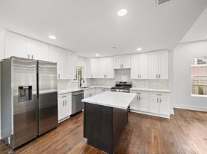 7305 Capitol Street, Houston TX 77011