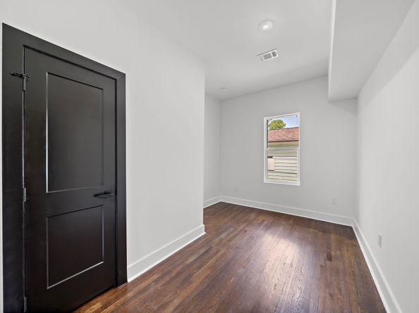 7305 Capitol Street, Houston TX 77011