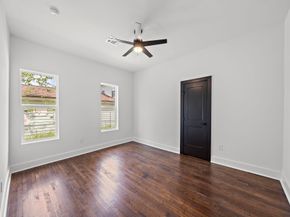 7305 Capitol Street, Houston TX 77011