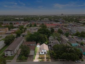 7305 Capitol Street, Houston TX 77011