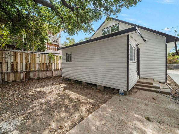 7305 Capitol Street, Houston TX 77011