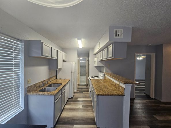 2750 Holly Hall Street 702, Houston TX 77054
