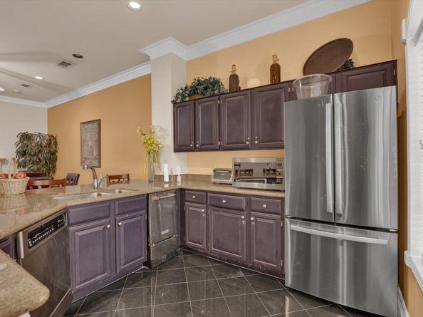 2111 Welch Street B201, Houston TX 77019