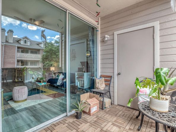 2111 Welch Street B201, Houston TX 77019