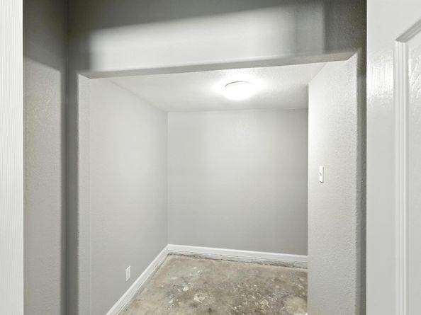 515 Maple Way, Houston TX 77015
