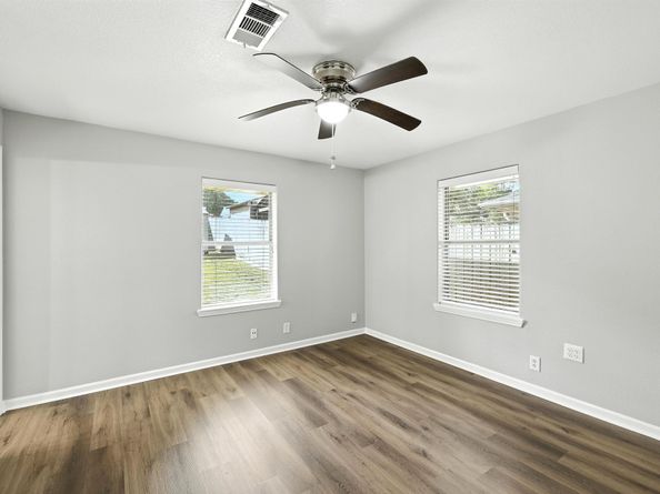 515 Maple Way, Houston TX 77015