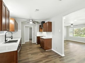 515 Maple Way, Houston TX 77015