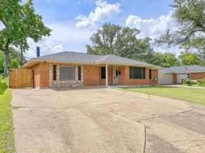 515 Maple Way, Houston TX 77015