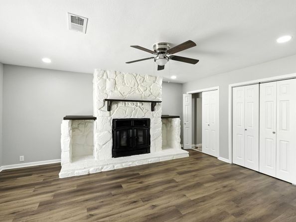 515 Maple Way, Houston TX 77015