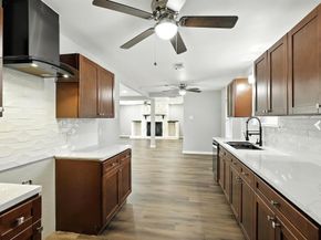 515 Maple Way, Houston TX 77015