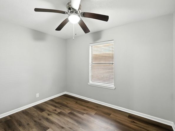 515 Maple Way, Houston TX 77015