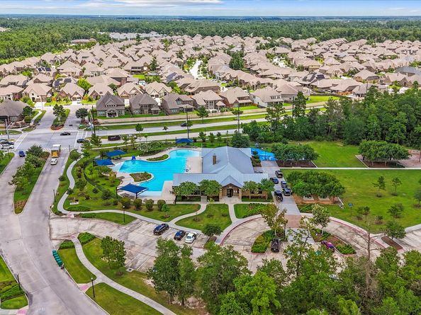 3823 Fleetwood Falls Lane, Spring TX 77386