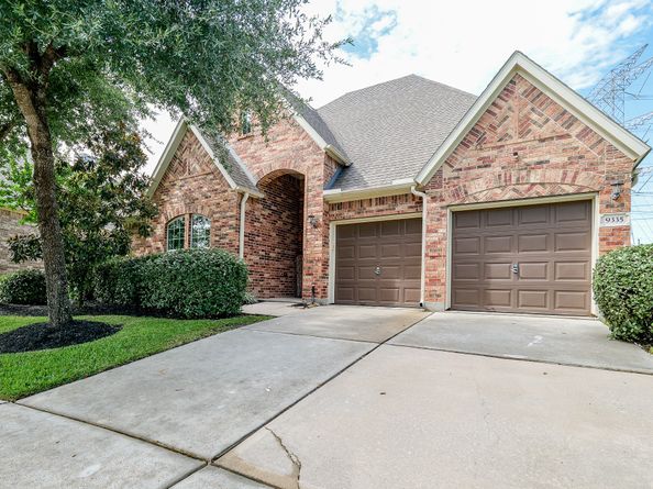 9335 Mystic Falls Lane, Humble TX 77396