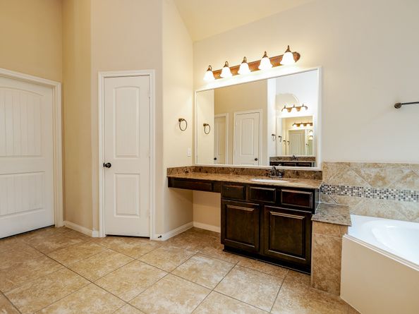 9335 Mystic Falls Lane, Humble TX 77396