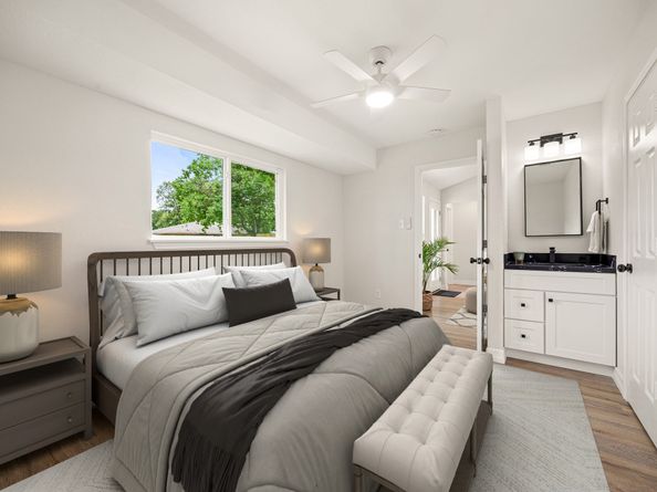 9911 Valley Club Drive, Houston TX 77078