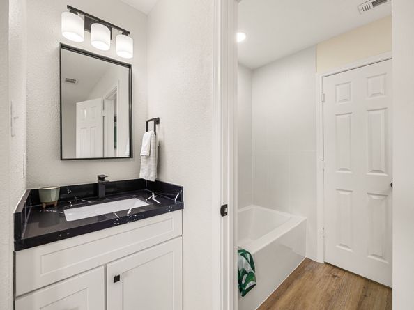 9911 Valley Club Drive, Houston TX 77078