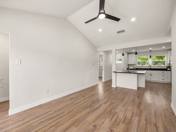 9911 Valley Club Drive, Houston TX 77078