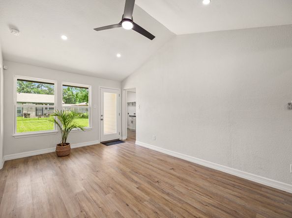 9911 Valley Club Drive, Houston TX 77078