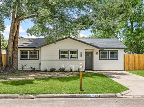 9911 Valley Club Drive, Houston TX 77078