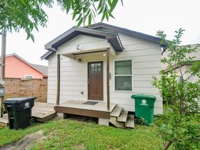 1413 Egypt Street, Houston TX 77009