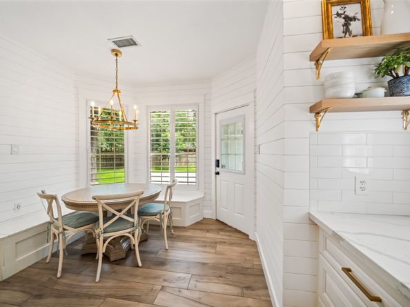 18 S Dragonwood Place, The Woodlands TX 77381