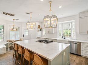 18 S Dragonwood Place, The Woodlands TX 77381