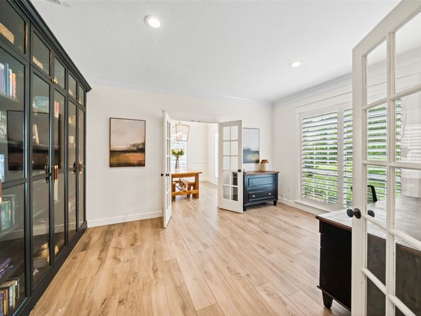 18 S Dragonwood Place, The Woodlands TX 77381