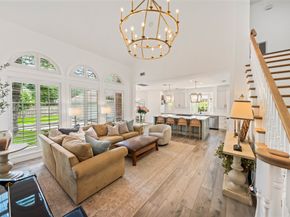 18 S Dragonwood Place, The Woodlands TX 77381