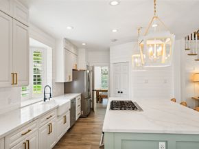 18 S Dragonwood Place, The Woodlands TX 77381