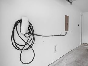 11008 Mikula Drive, Houston TX 77043