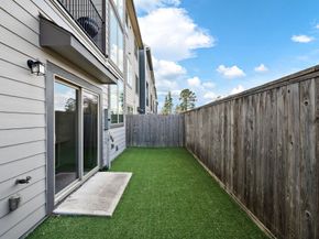 11008 Mikula Drive, Houston TX 77043