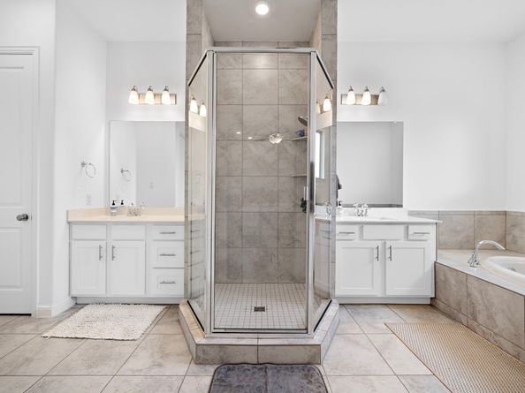 11008 Mikula Drive, Houston TX 77043