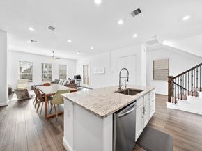 11008 Mikula Drive, Houston TX 77043