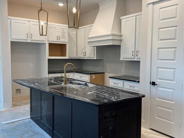 16026 Mason Run Drive, Houston TX 77079