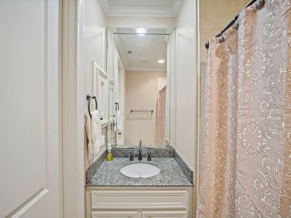 4009 Bellefontaine Street, Houston TX 77025