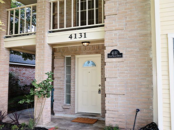 4131 Club Valley Drive, Houston TX 77082
