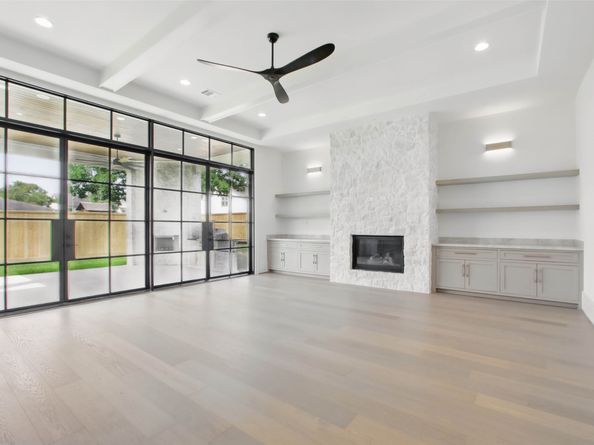 8619 Cedarbrake Drive, Spring Valley Village TX 77055